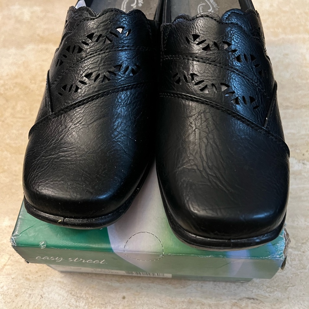 Easy Street Women’s Black Mule Shoes